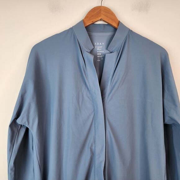 Aday Something Borrowed Tunic Shirt Light Blue Snap Top Medium - Picture 2 of 7